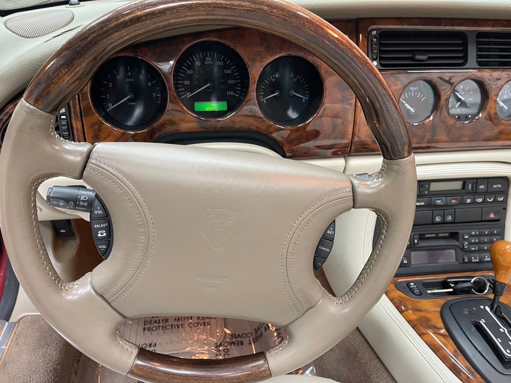 Used 1999 Jaguar XK8 image 27