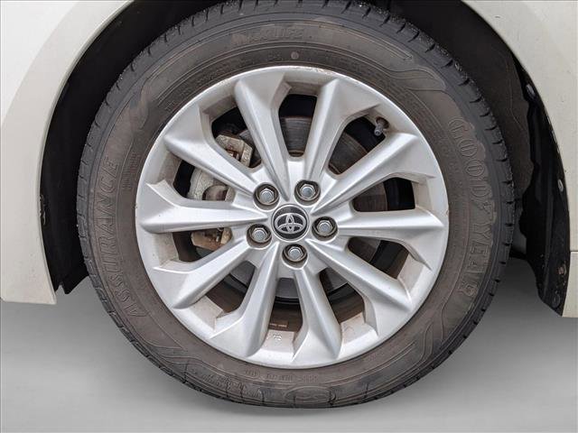 Used 2020 Toyota Corolla XLE image 15