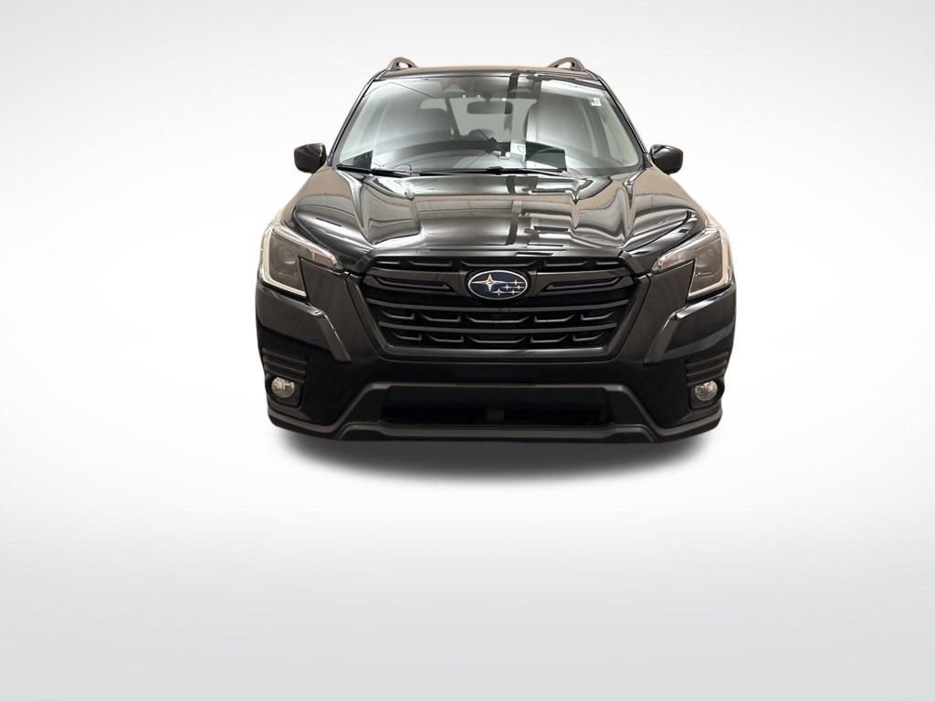 Used 2023 Subaru Forester Premium image 2