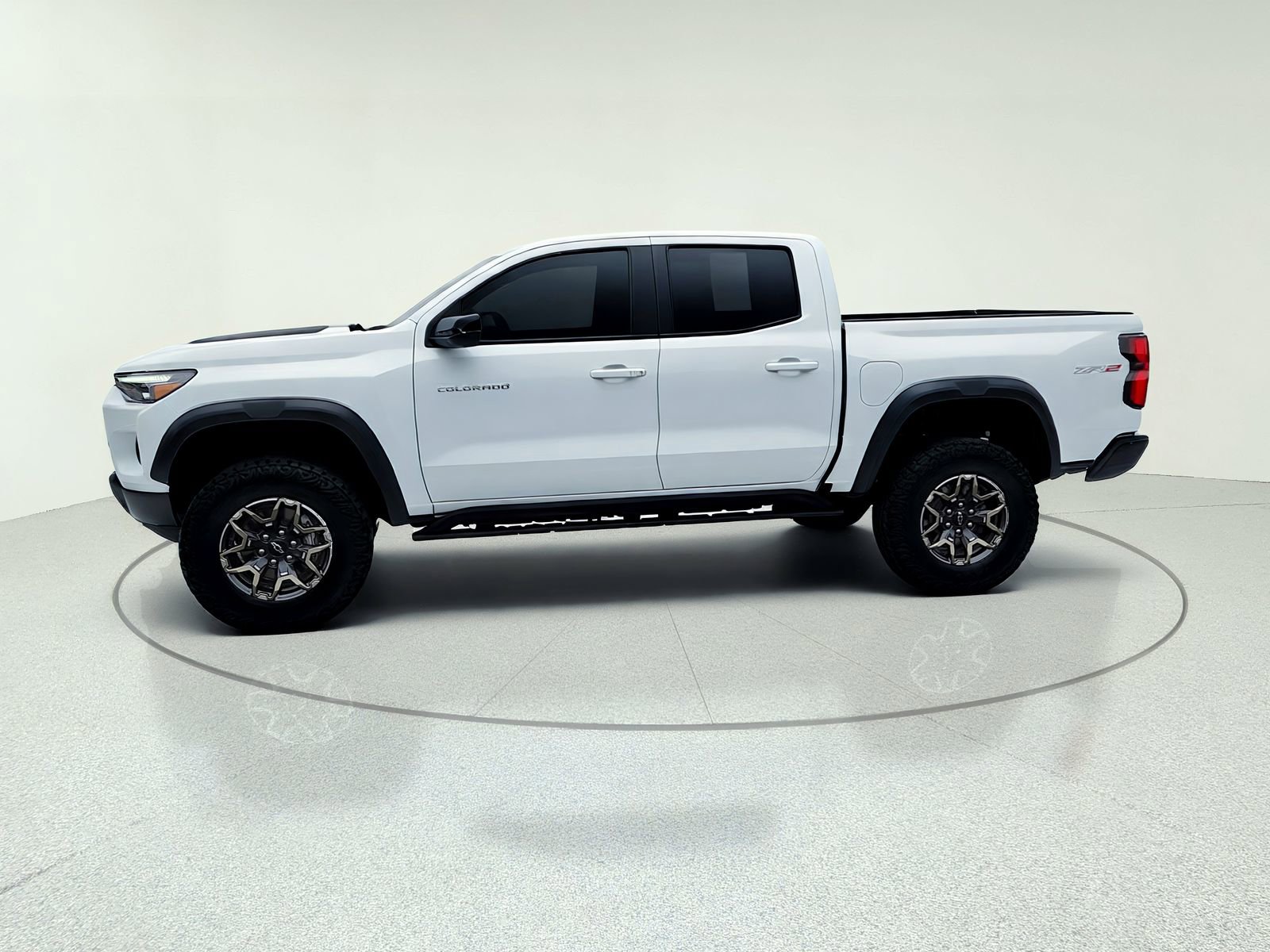 Used 2024 Chevrolet Colorado ZR2 w/ Technology Package AWD/4WD video 3