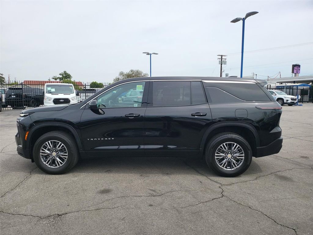 Certified 2024 Chevrolet Traverse LS w/ LPO, Floor Liner Package image 31