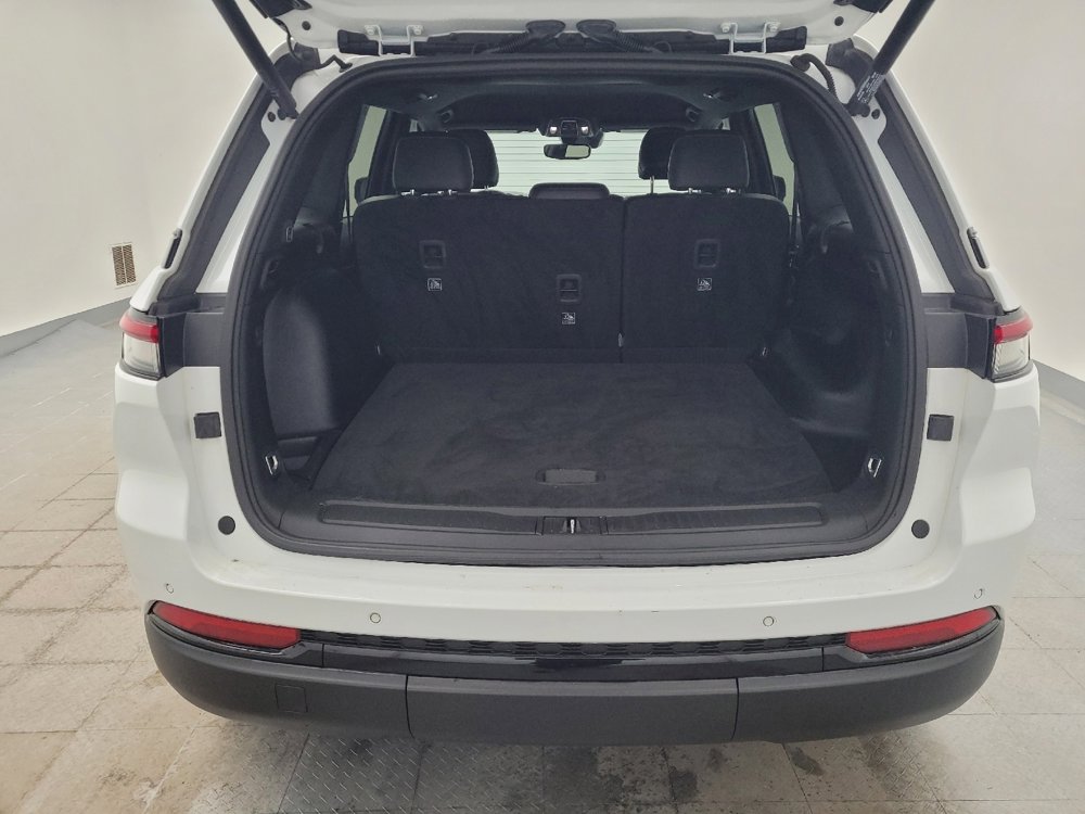 Used 2023 Jeep Grand Cherokee Altitude image 29