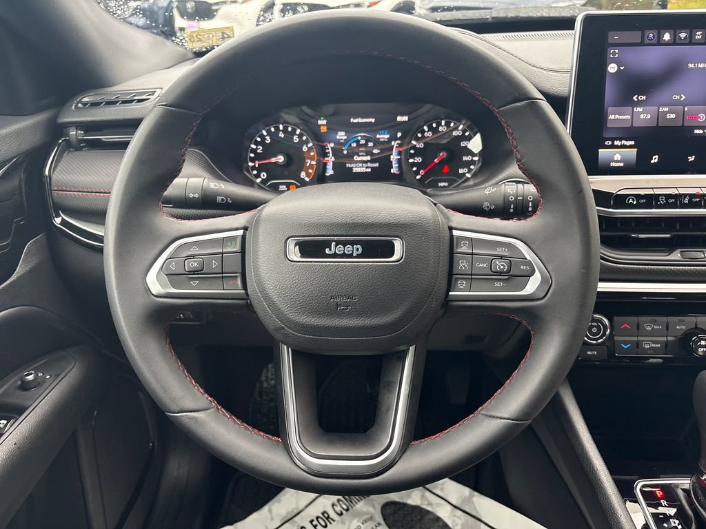 Used 2024 Jeep Compass Trailhawk image 16