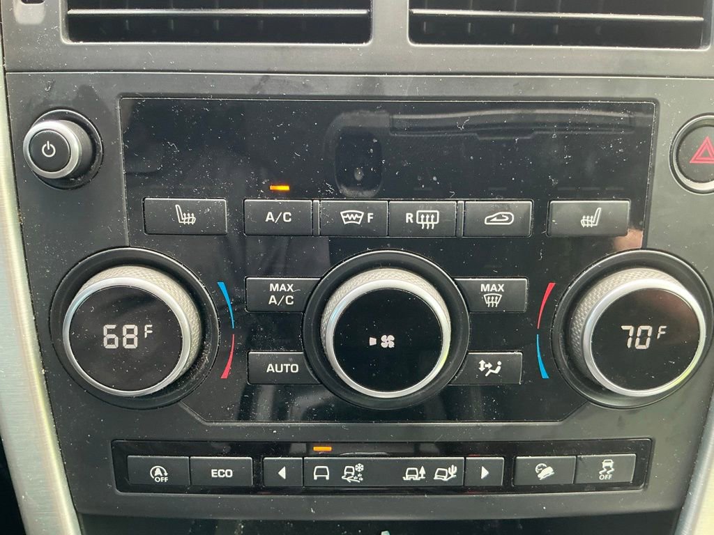 Used 2019 Land Rover Discovery Sport SE image 17