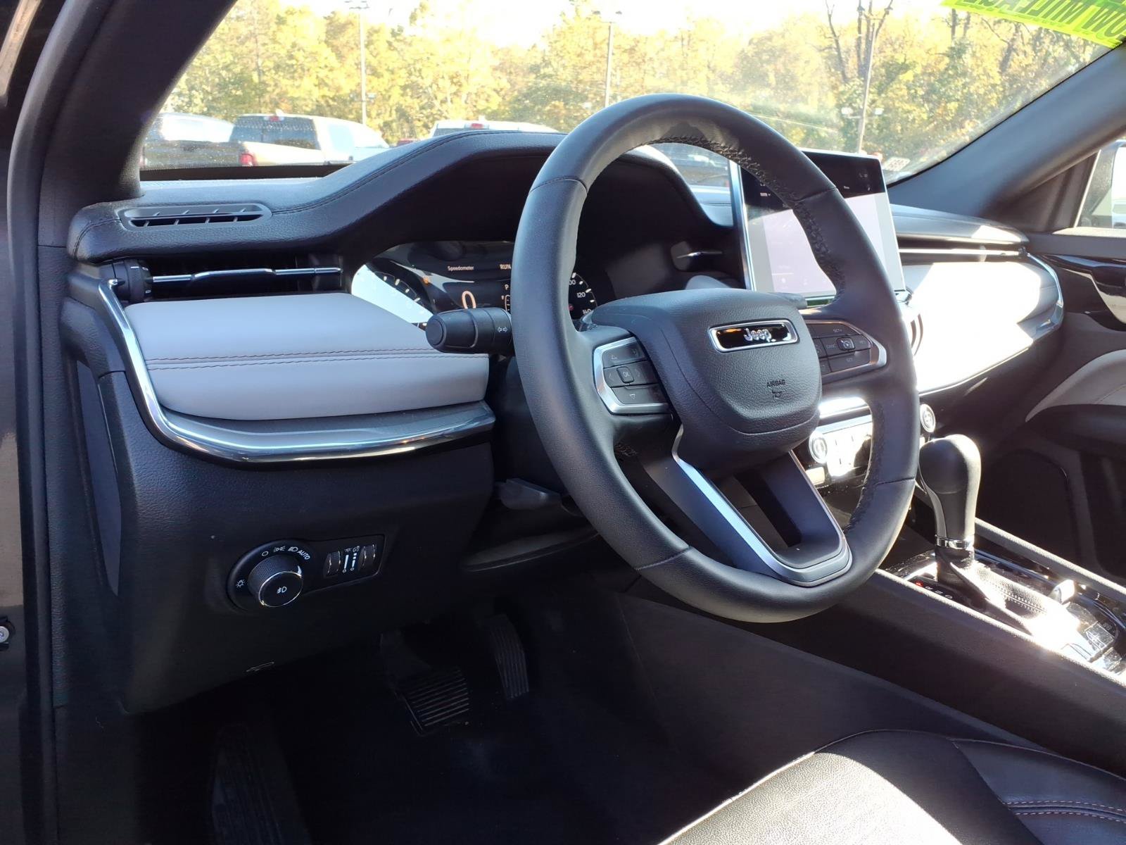 Certified 2023 Jeep Compass Limited AWD/4WD image 14
