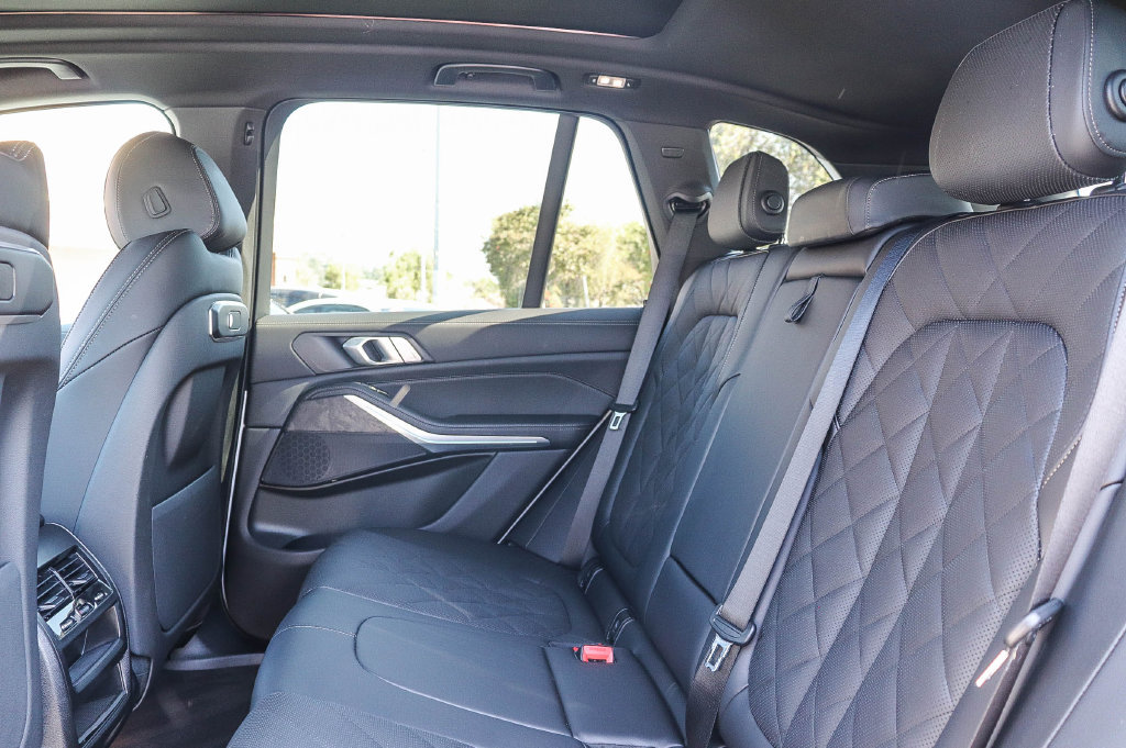 Used 2026 BMW X5 sDrive40i w/ Parking Assistance Package RWD image 18