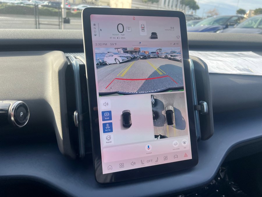 Used 2025 Volvo EX30 Ultra image 23