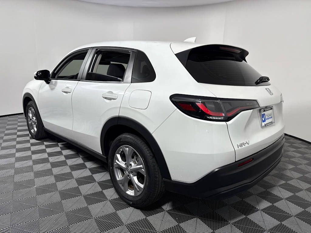 Used 2023 Honda HR-V LX image 5
