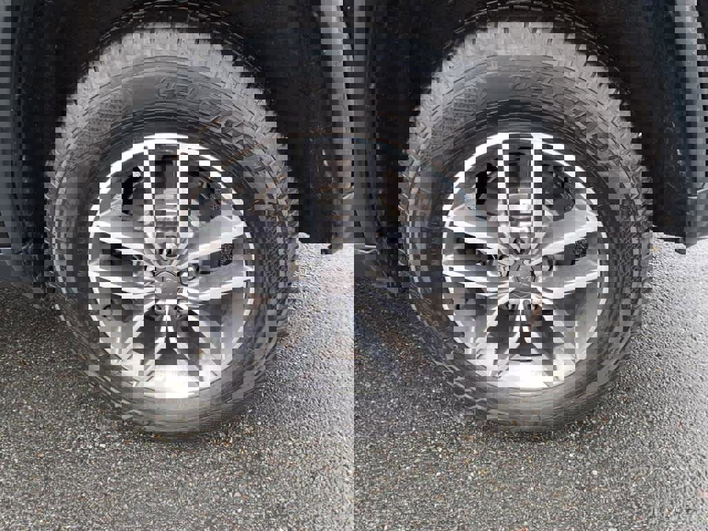 Used 2019 Jeep Grand Cherokee Limited image 9