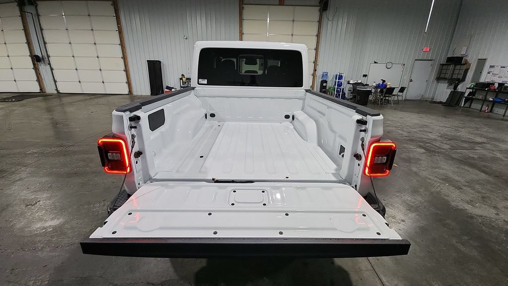 New 2026 Jeep Gladiator Mojave AWD/4WD image 30