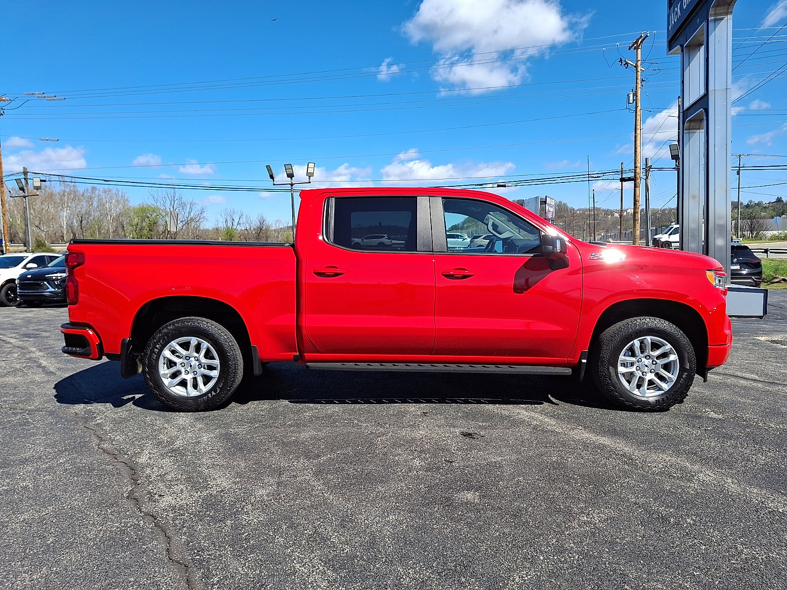 Used 2023 Chevrolet Silverado 1500 RST w/ Convenience Package II AWD/4WD image 9