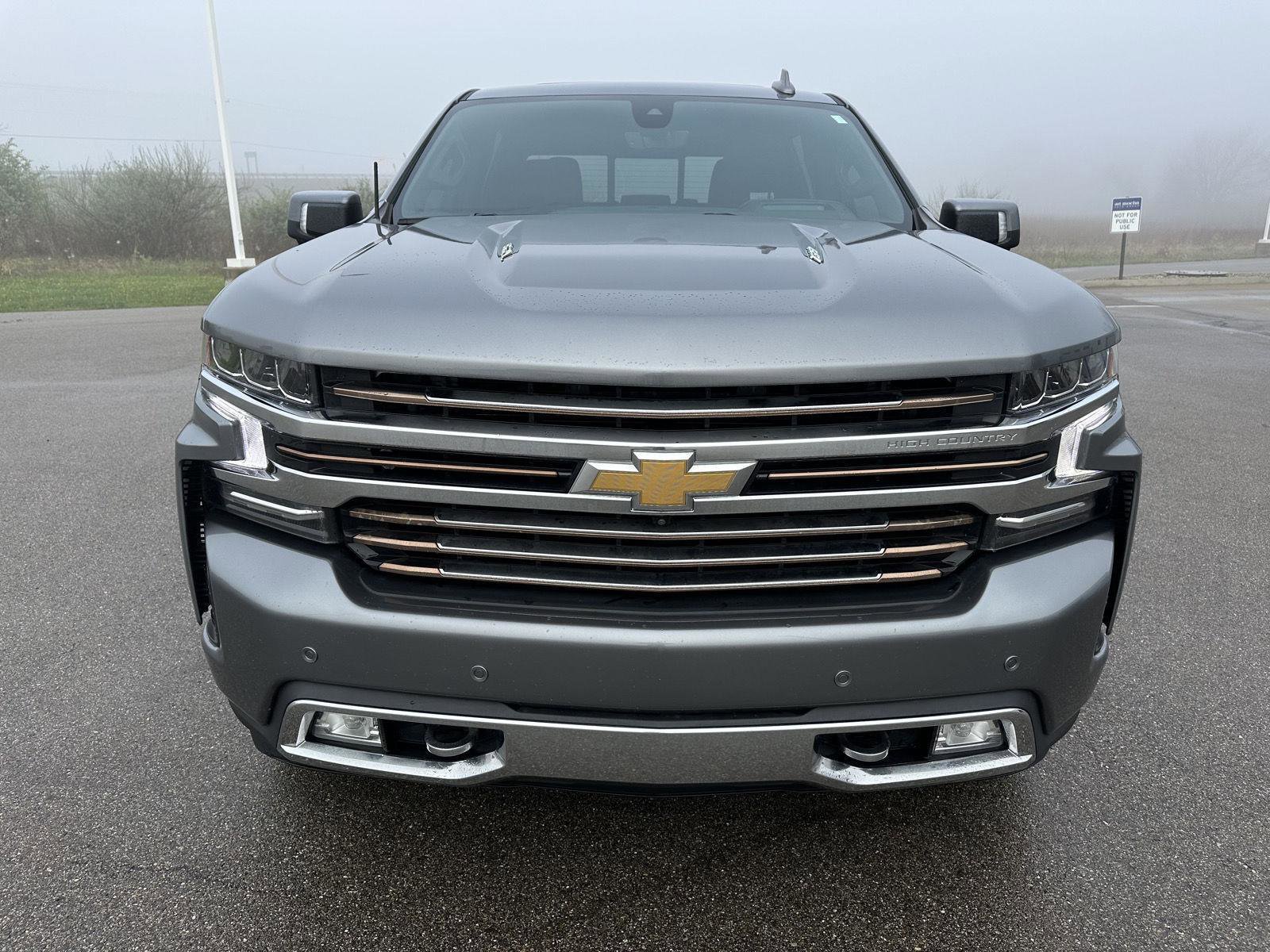 Used 2022 Chevrolet Silverado 1500 High Country w/ Technology Package AWD/4WD image 11