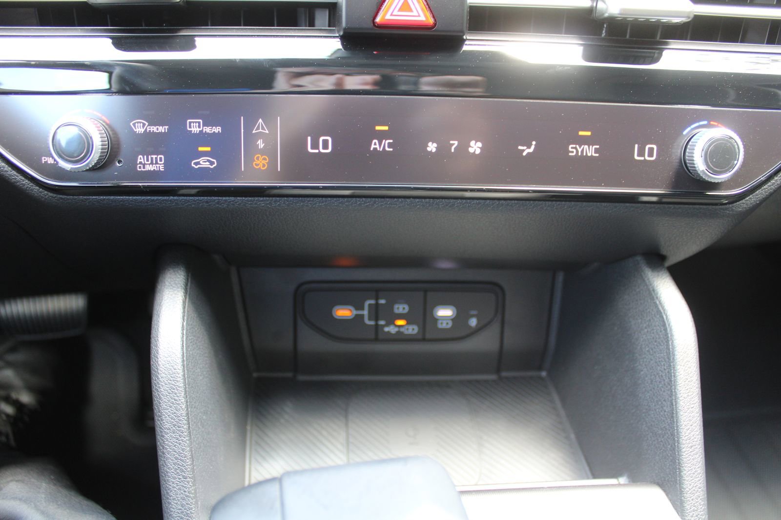 New 2026 Kia Sportage SX FWD image 42