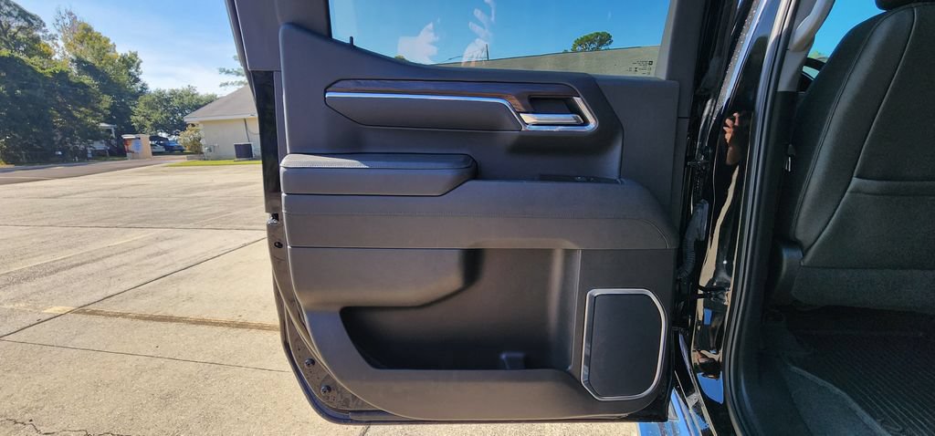 Used 2025 GMC Sierra 1500 SLT w/ SLT Premium Package AWD/4WD image 16