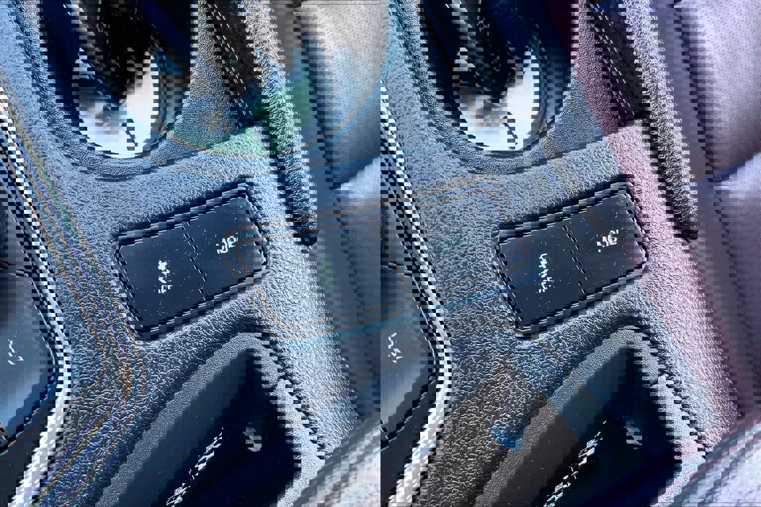 Used 2023 Cadillac XT6 Premium Luxury image 31