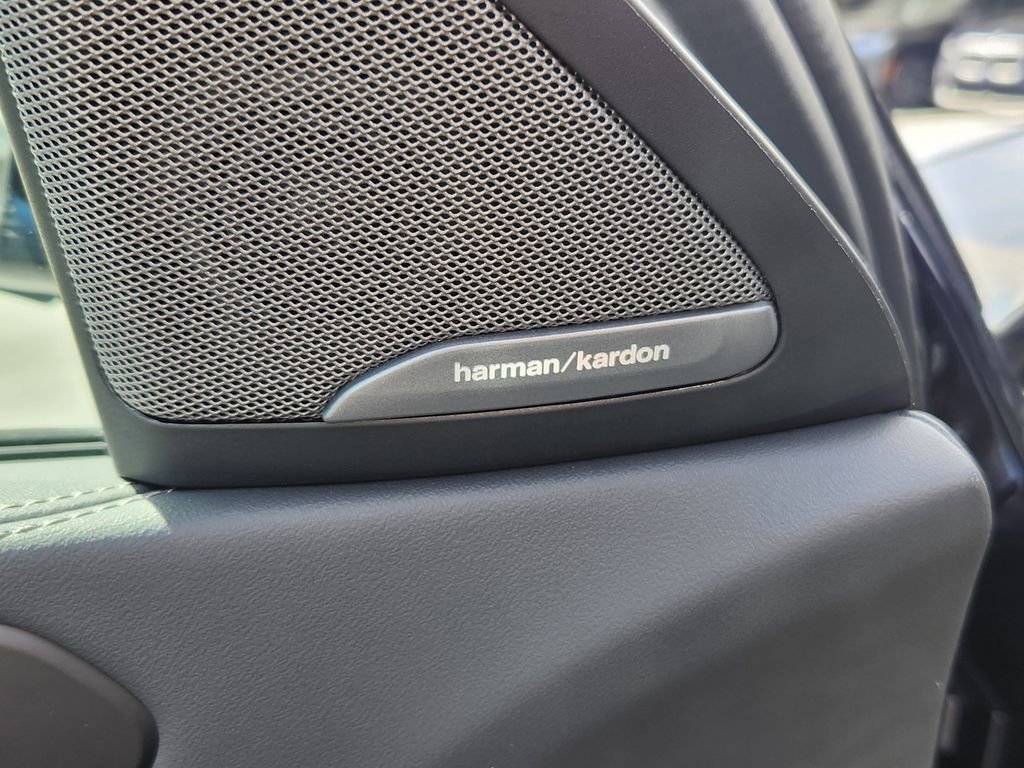 New 2026 BMW X6 xDrive40i image 16