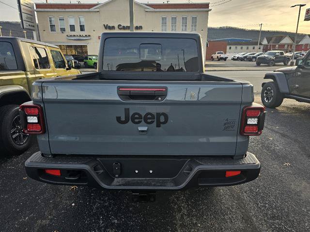 Used 2026 Jeep Gladiator Sport AWD/4WD image 5