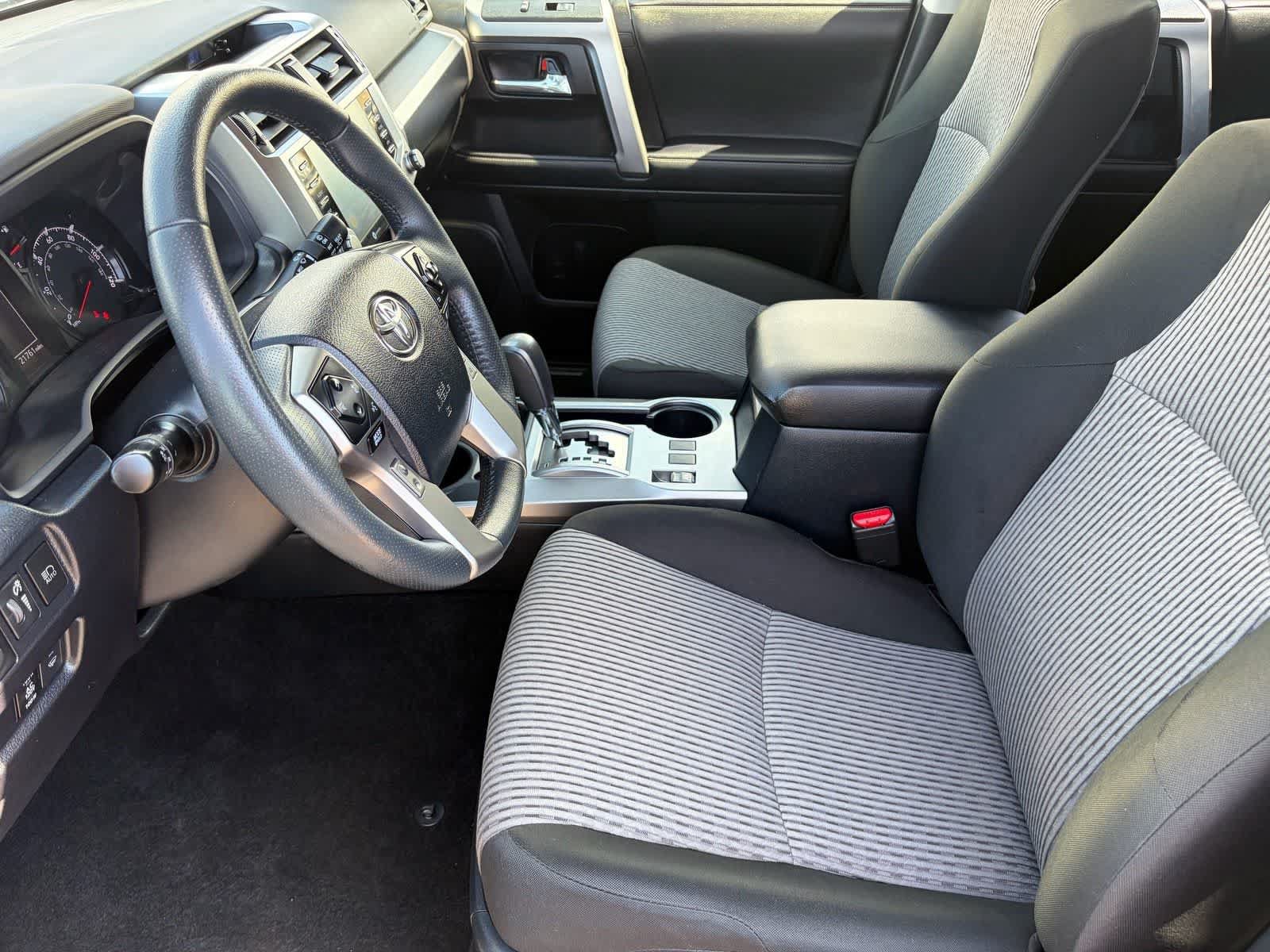 Used 2024 Toyota 4Runner SR5 AWD/4WD image 10