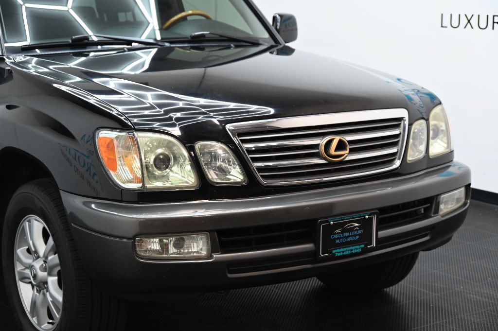 Used 2004 Lexus LX 470 4WD w/ Preferred Accessory Pkg image 8