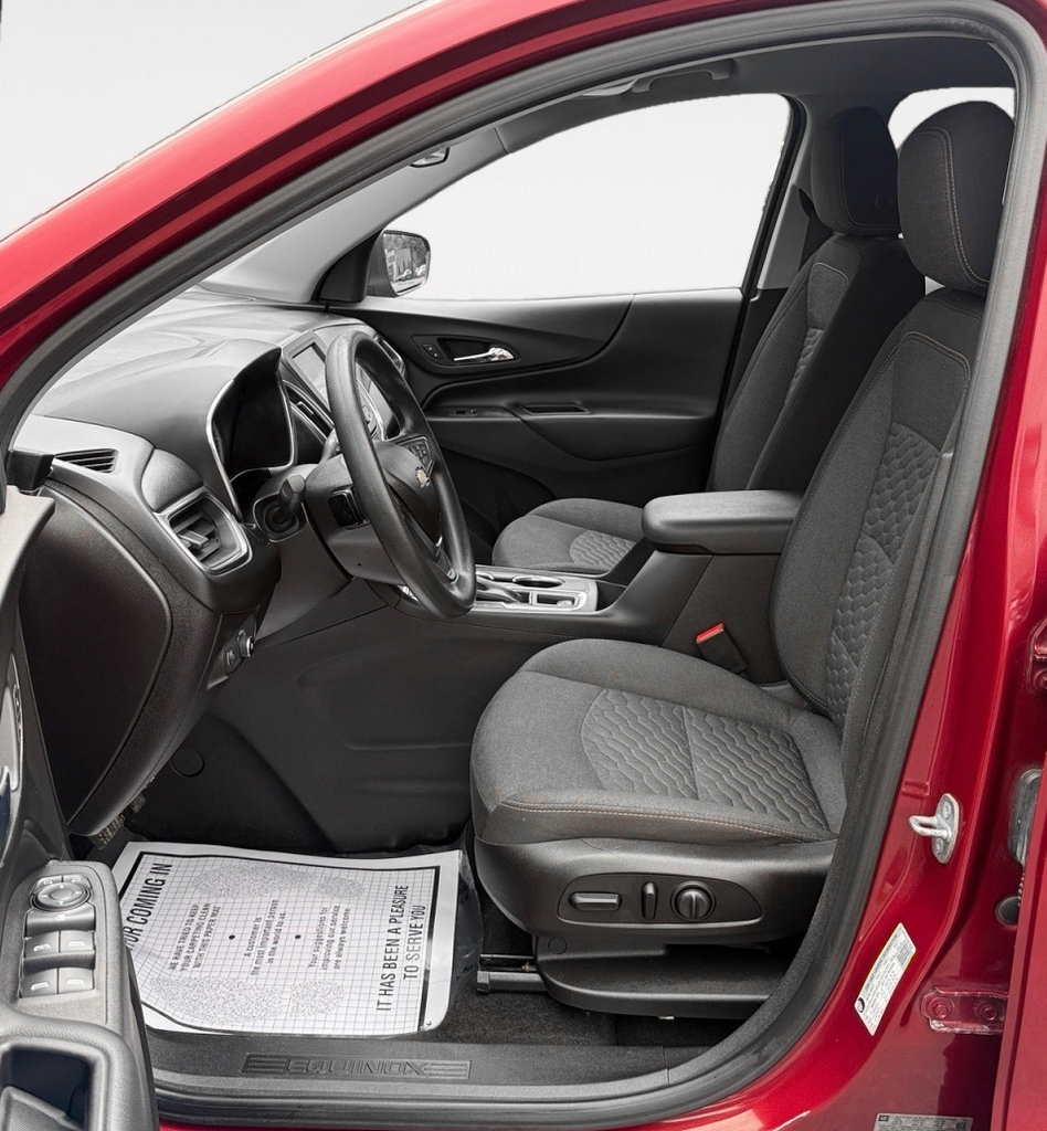 Used 2018 Chevrolet Equinox LT AWD/4WD image 12