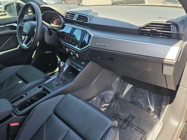 Used 2025 Audi Q3 2.0T Premium w/ Convenience Package image 21