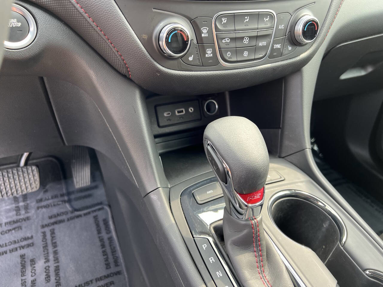 Used 2022 Chevrolet Equinox RS image 19