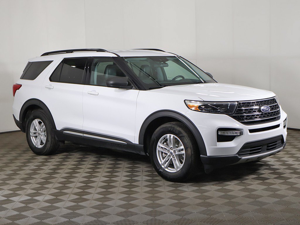 Used 2021 Ford Explorer XLT w/ Equipment Group 202A AWD/4WD image 61
