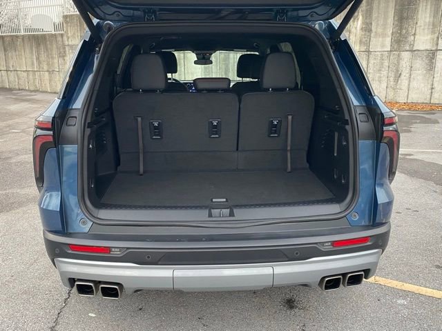 Used 2024 Chevrolet Traverse Z71 image 7