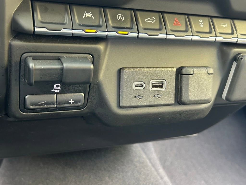 Used 2024 Chevrolet Silverado 1500 Custom image 51