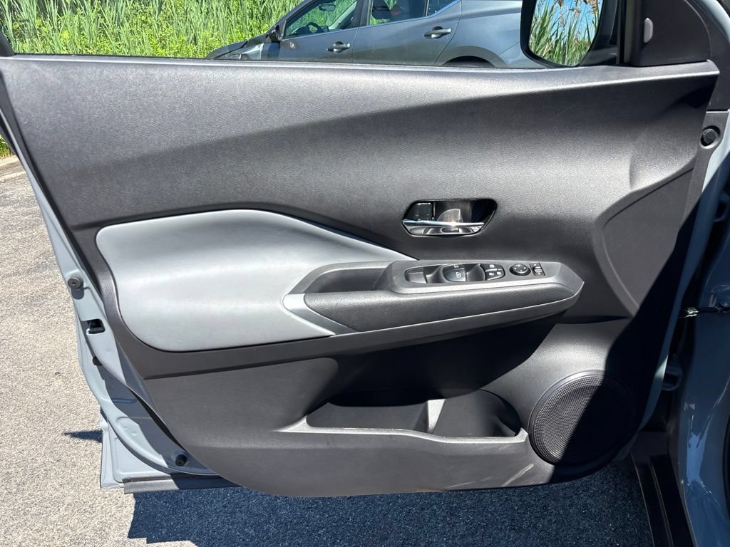 Used 2024 Nissan Kicks SR w/ SR Premium Package FWD image 13