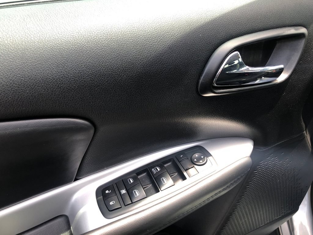 Used 2019 Dodge Journey SE w/ Connectivity Group FWD image 26