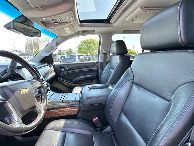 Used 2020 Chevrolet Suburban Premier w/ Premier 6.2L Value Package AWD/4WD image 26