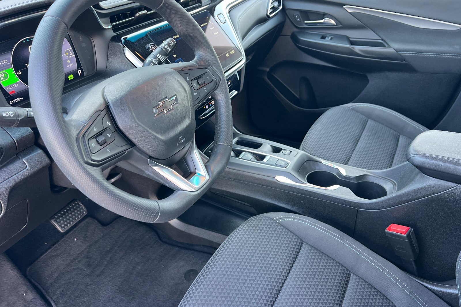 Used 2023 Chevrolet Bolt LT FWD image 11