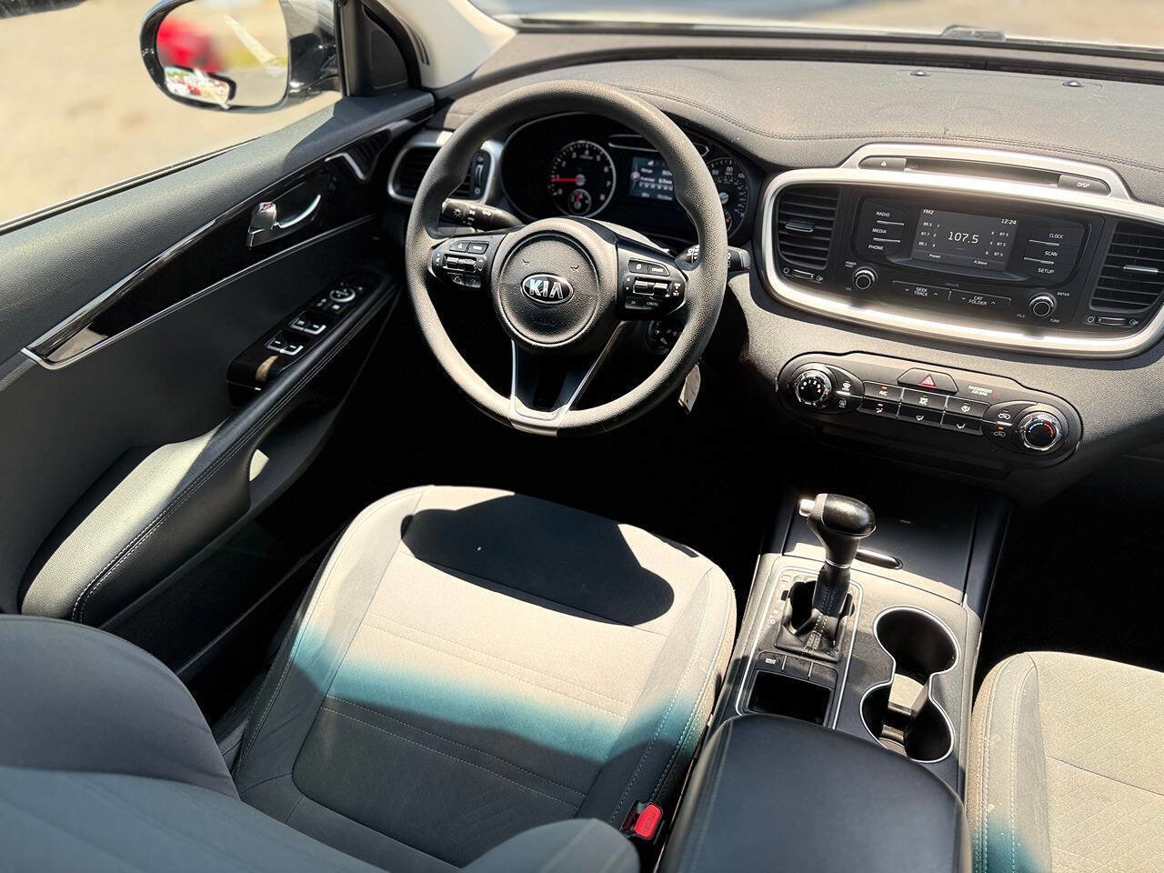 Used 2018 Kia Sorento L FWD image 18
