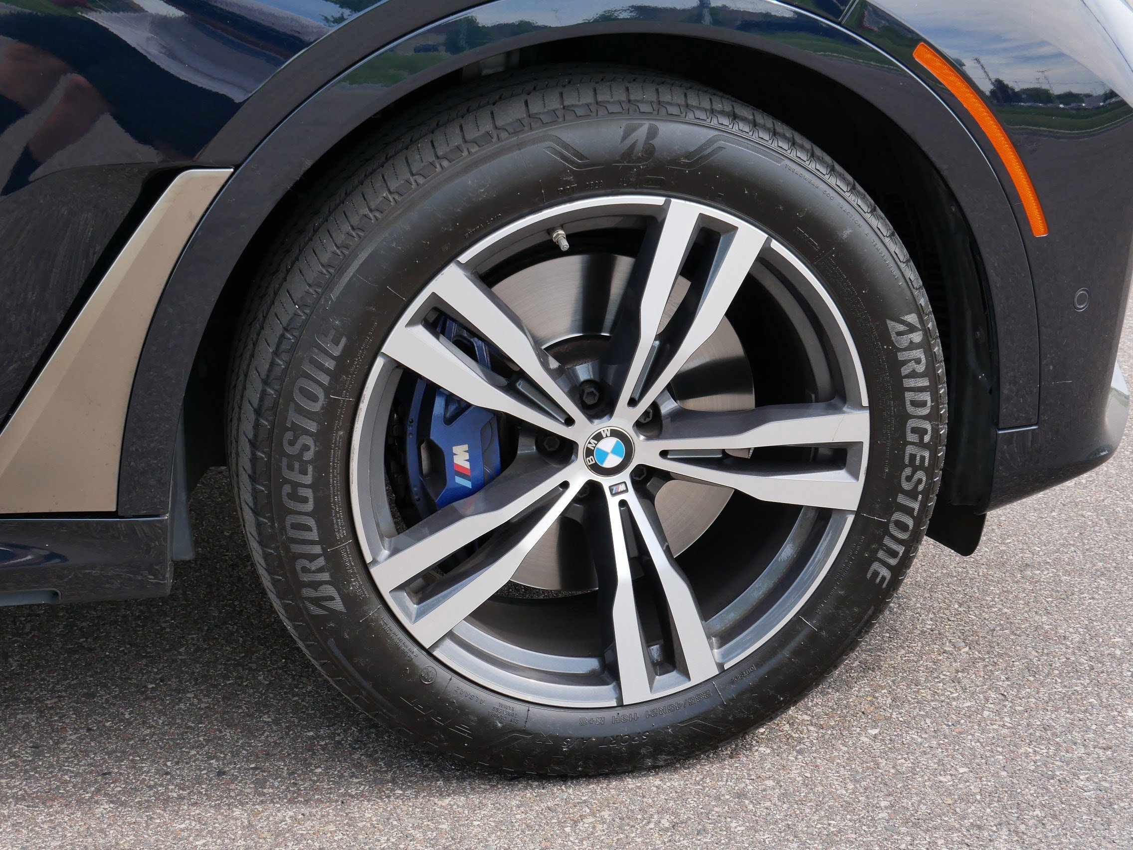 Used 2020 BMW X7 M50i w/ Executive Package AWD/4WD image 13