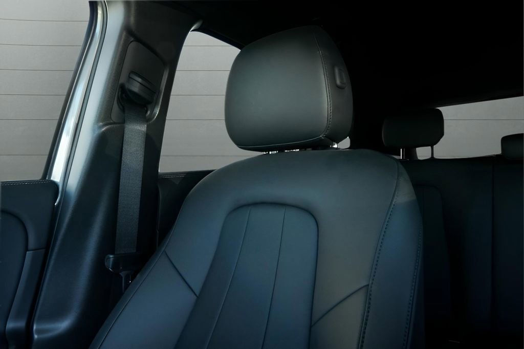 Used 2022 Mercedes-Benz GLA 250 4MATIC image 29