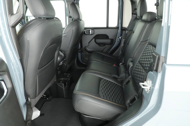 New 2025 Jeep Gladiator Sport image 23