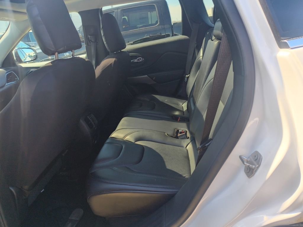 Used 2021 Jeep Cherokee Limited image 13