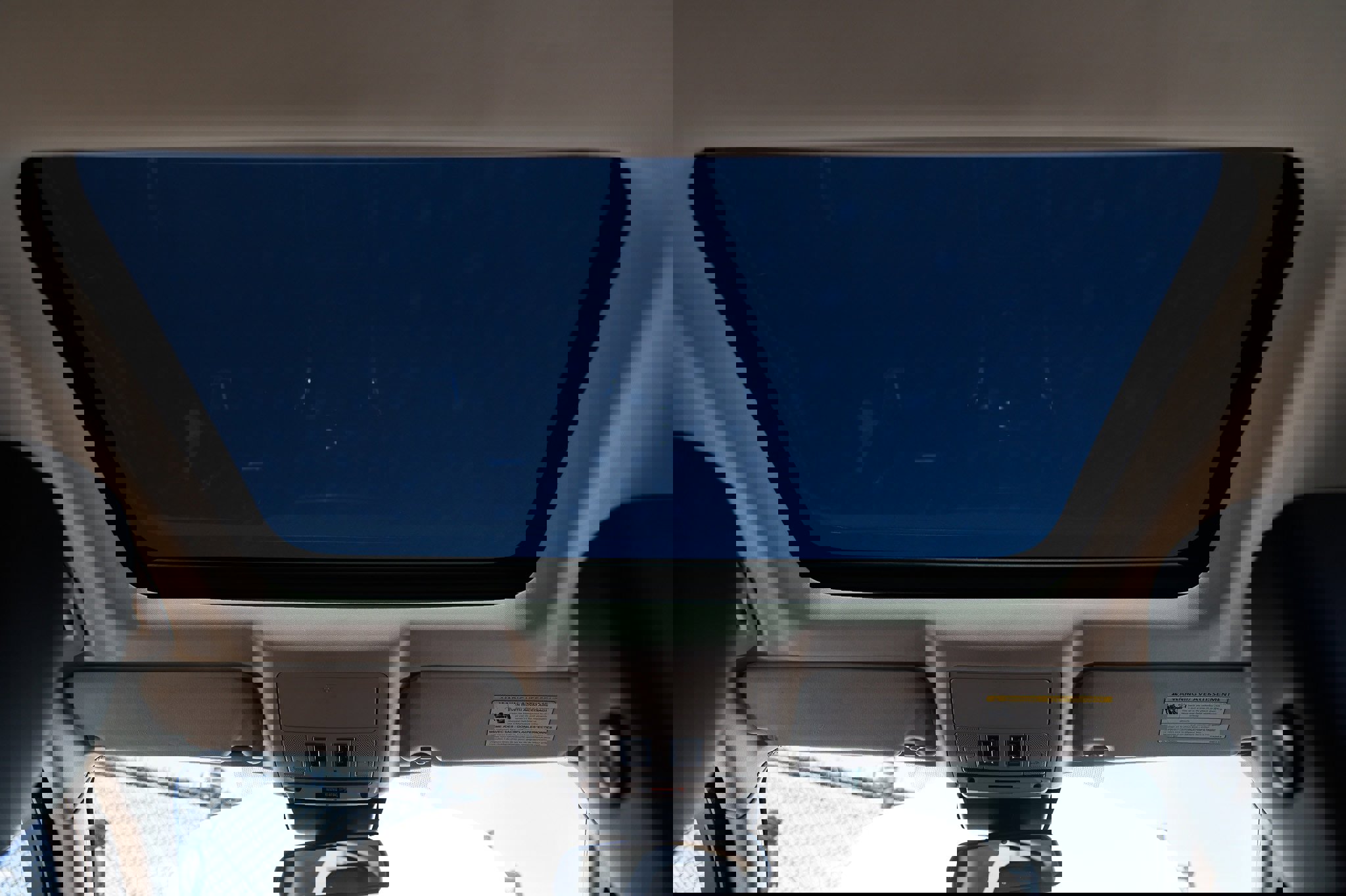 Used 2018 Jaguar XF Prestige image 28