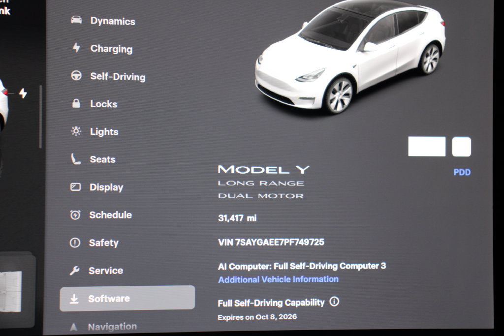 Used 2023 Tesla Model Y Long Range AWD/4WD image 30