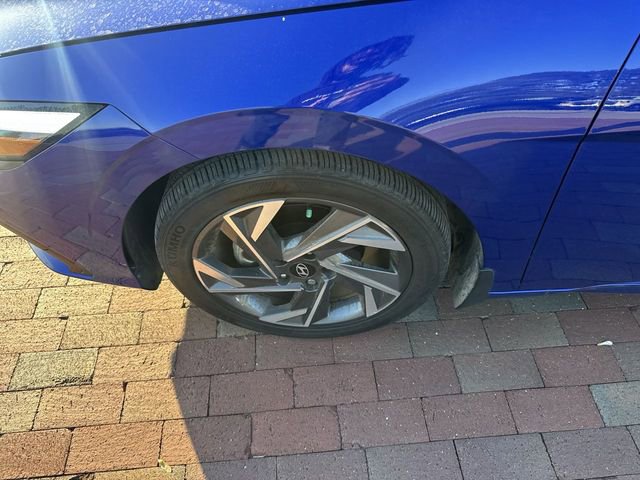 Used 2024 Hyundai Elantra SEL w/ Convenience Package image 2