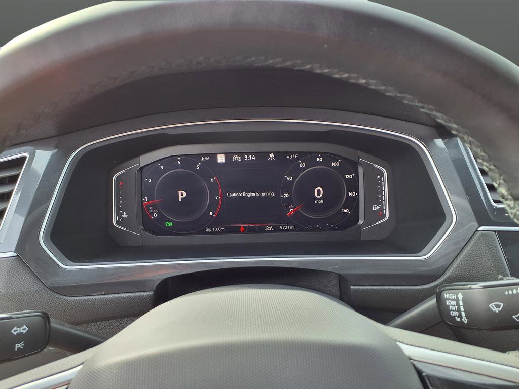 Used 2024 Volkswagen Tiguan SEL R-Line image 27
