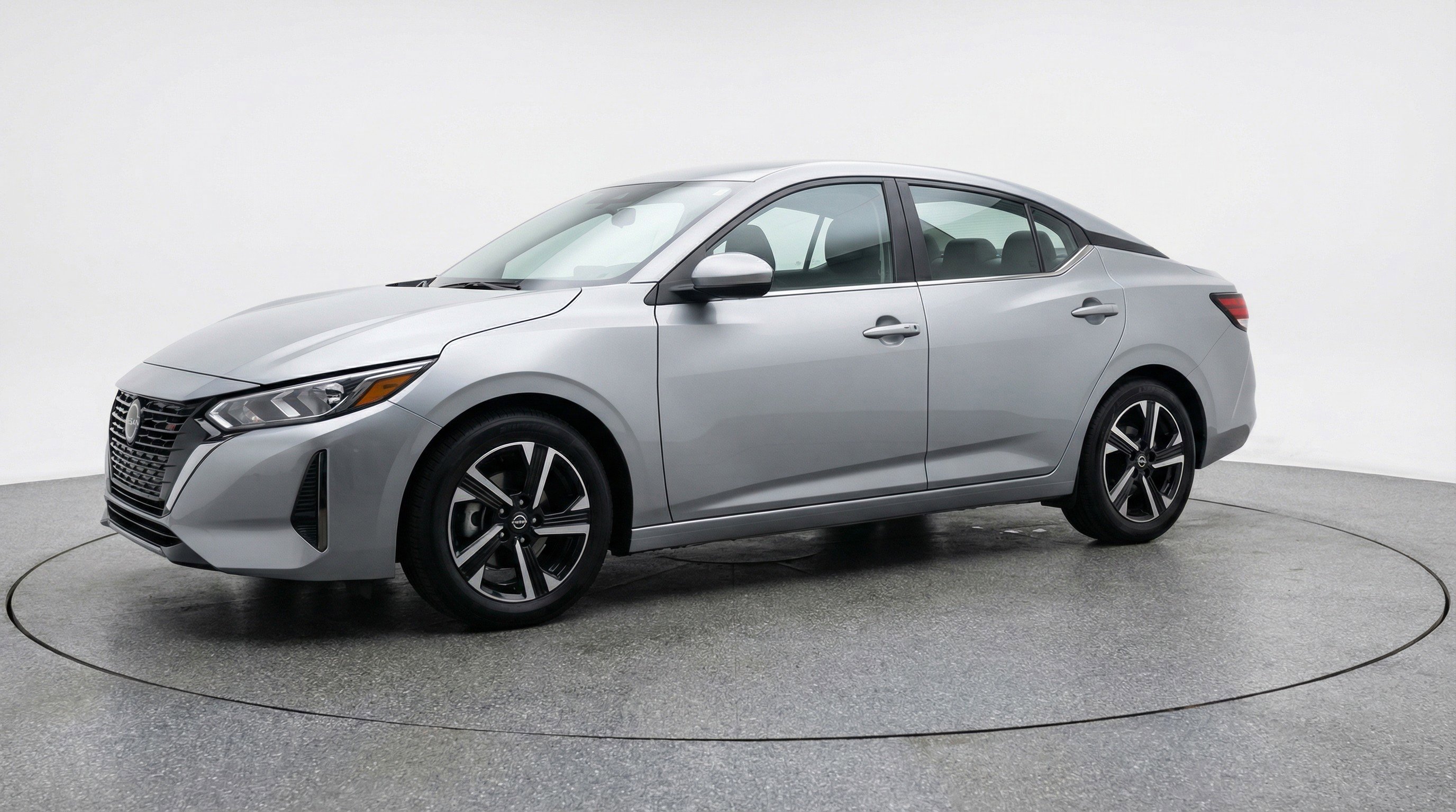 Used 2025 Nissan Sentra SV FWD image 3