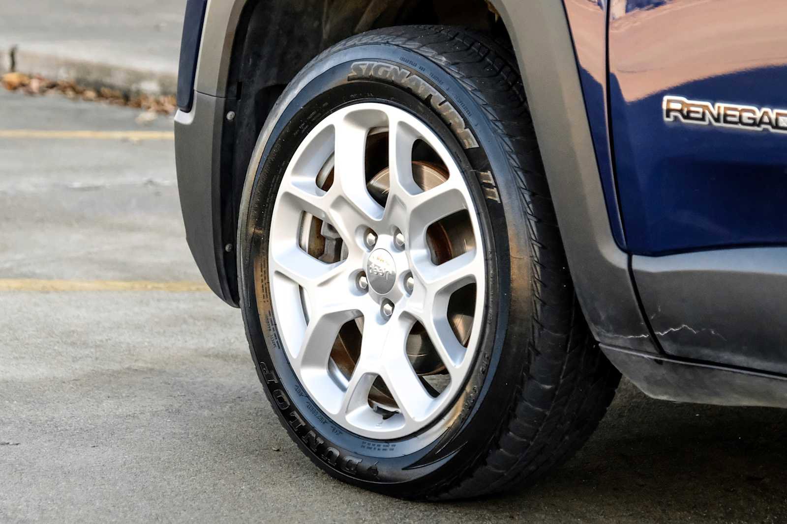 Used 2017 Jeep Renegade Latitude w/ Cold Weather Group image 51