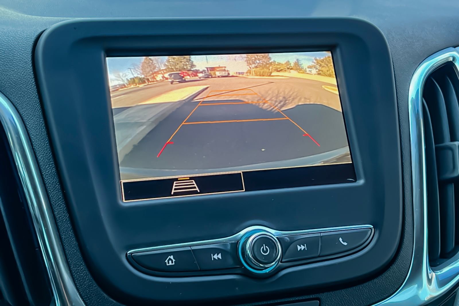 Used 2022 Chevrolet Equinox LS w/ LS Convenience Package image 26