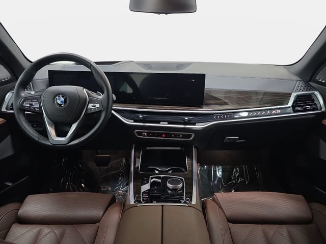 Used 2024 BMW X5 xDrive40i w/ Premium Package AWD/4WD image 9