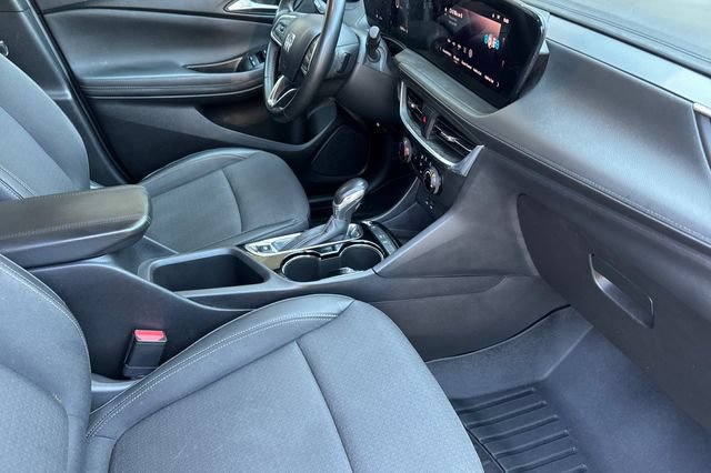 Used 2024 Buick Encore GX Preferred FWD image 19