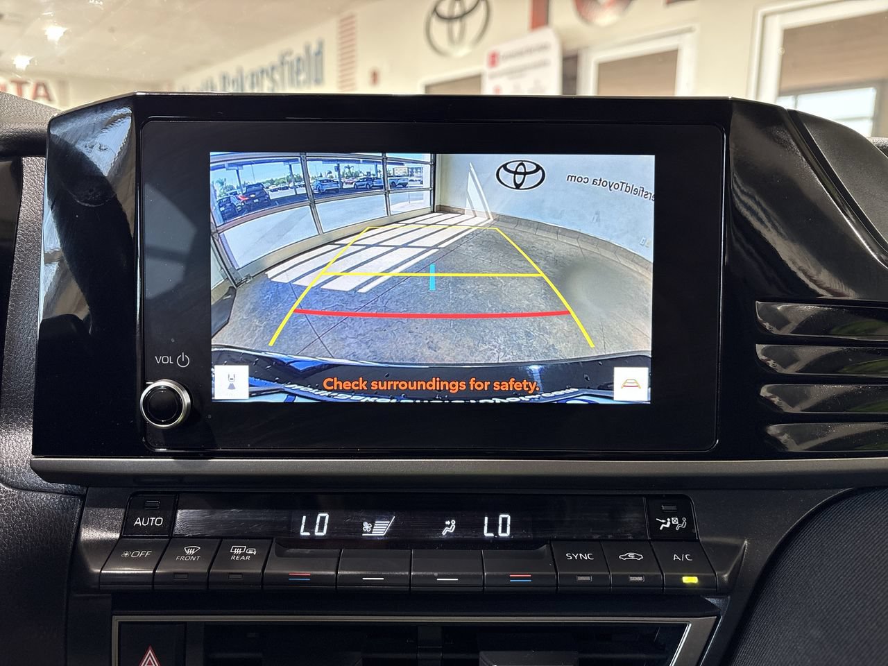 Used 2025 Toyota Camry LE FWD image 18