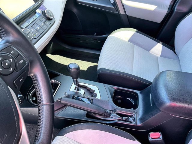 Used 2017 Toyota RAV4 XLE FWD image 15