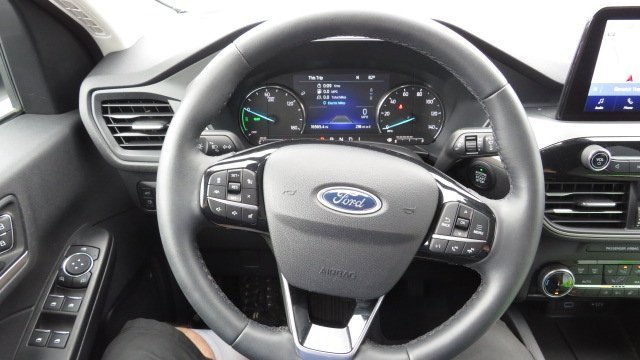 Certified 2022 Ford Escape SE w/ SE Sport Appearance Package image 21